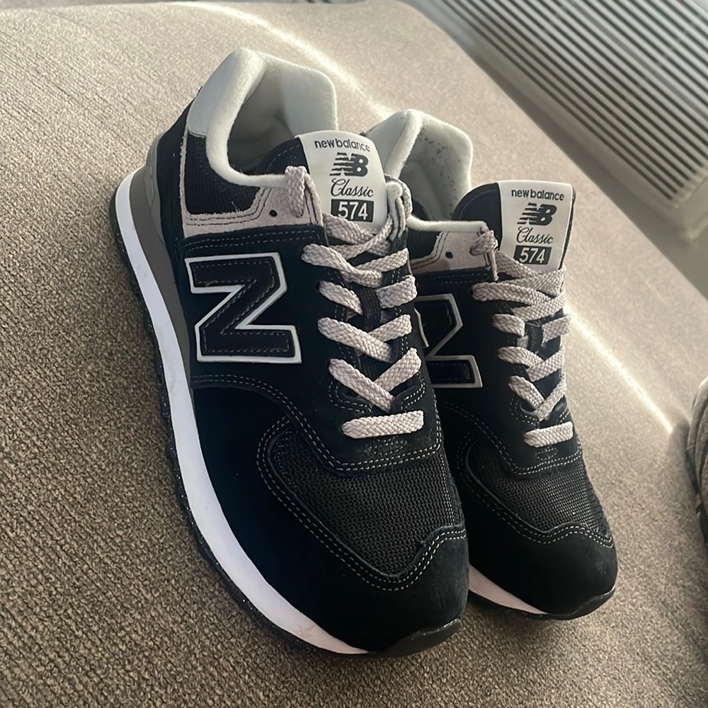 Classic Women New Balances